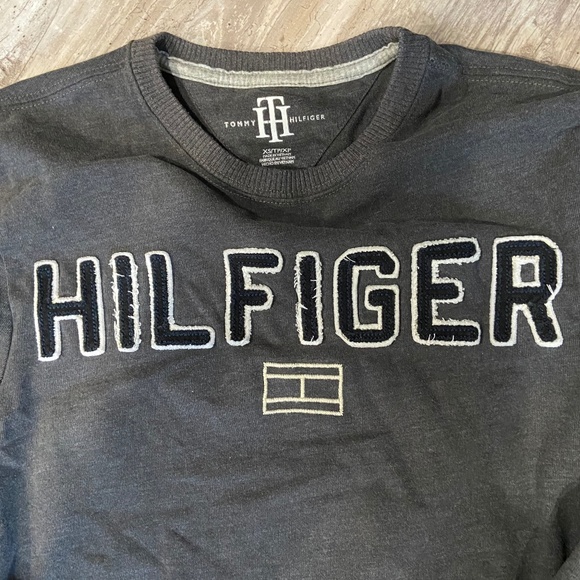 Tommy Hilfiger - Picture 1 of 2
